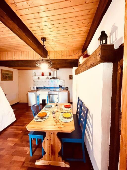 Charmant Appartement De Vacances Alta Ripa Hauterive  エクステリア 写真
